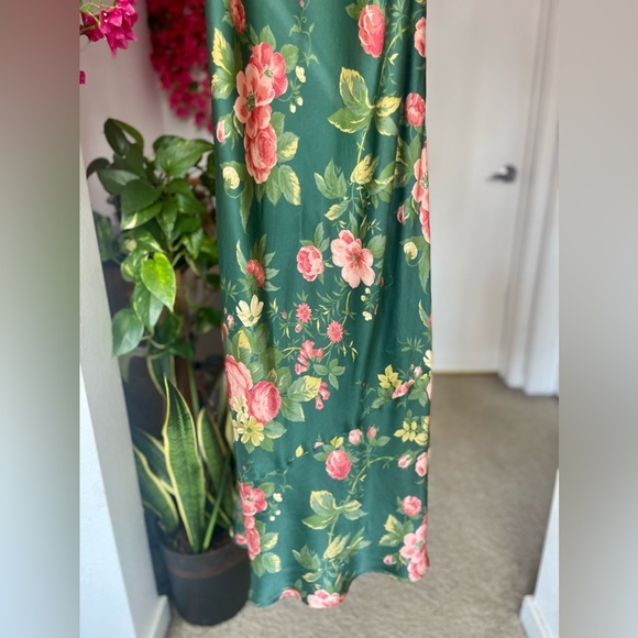 🌺 NWT Reformation Parma Silk Dress in Belvedere Green - Size Small - Picture 9 of 11